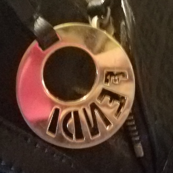 Fendi; "Chef" Bag, Mint Condition, Classic Baguette - Picture 5 of 12